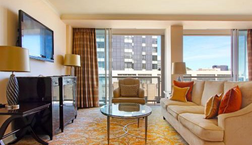 Deluxe Double or Twin Room with City View