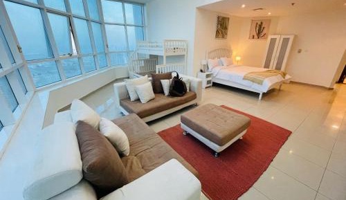 Four-Bedroom Platinum Apartment