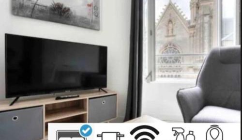 One-Bedroom Apartment with City View