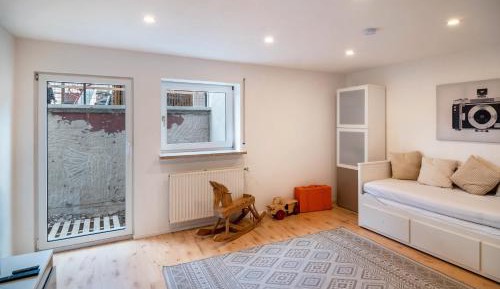 Superior One-Bedroom Apartment