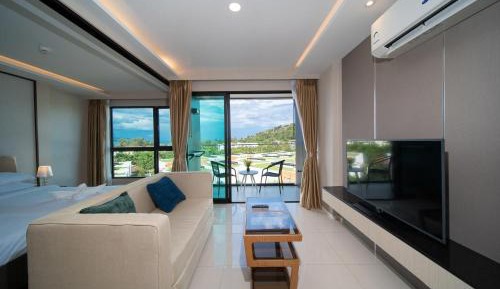 Deluxe Double Room with Balcony and Sea View