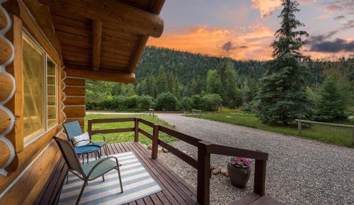 Two-Bedroom Holiday Home