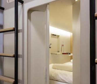 Single Room with Shared Bathroom