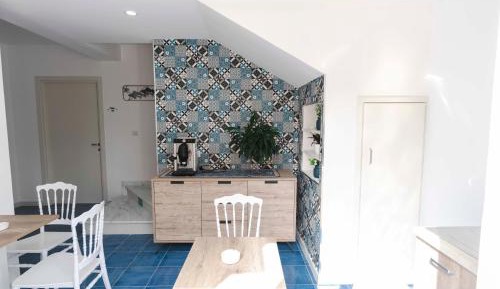 Quadruple Room with Private Bathroom