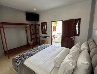 Double Room with Pool View