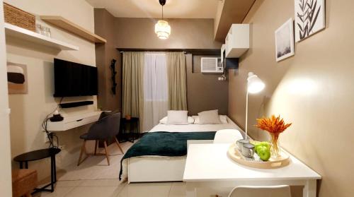 Apartment with City View