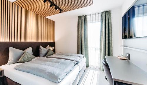 Double or Twin Room with Bathroom