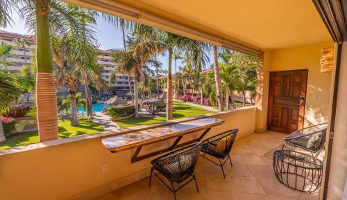 Three-Bedroom Premium Apartment with Resort View