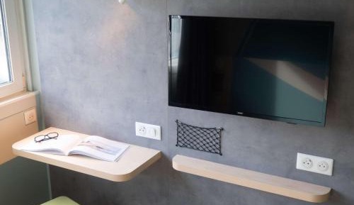 Standard Double Room with One Double Bed and Sofa