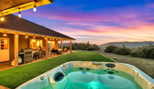 Three-Bedroom Holiday Home 