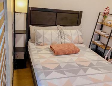 One-Bedroom Apartment with Balcony
