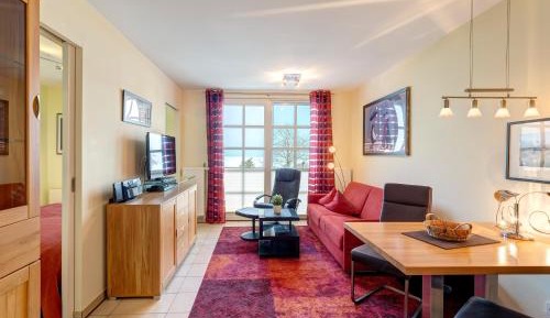 Apartment with Lake View