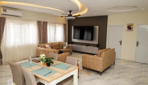 Three-Bedroom Holiday Home 