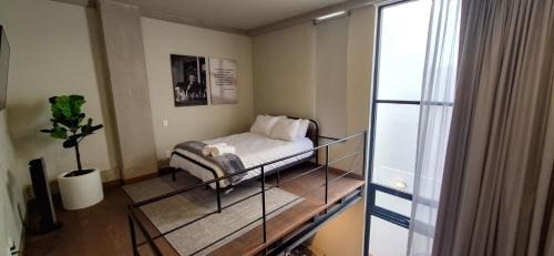 Studio - Split Level