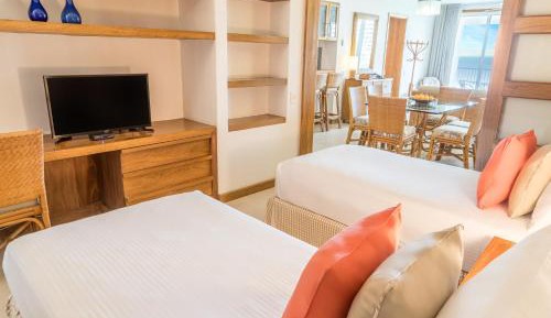 Three-Bedroom Deluxe Apartment
