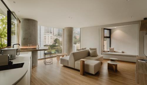 Deluxe Apartment