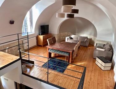 Deluxe Apartment