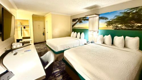 Room with Two Double Beds - Non-Smoking