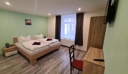 Large Double Room