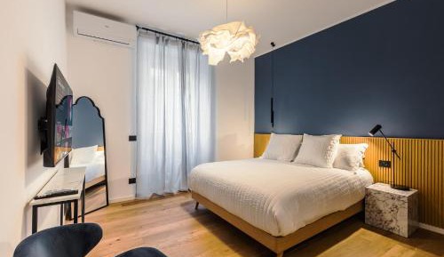 Superior One-Bedroom Apartment with Balcony