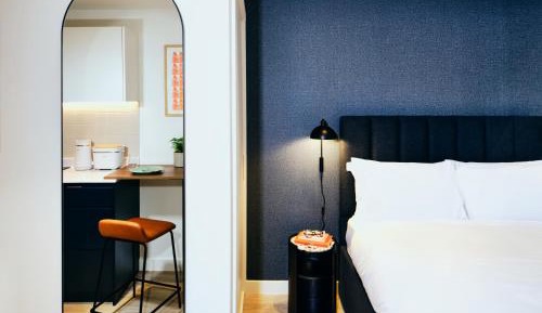 Roomy Studio 