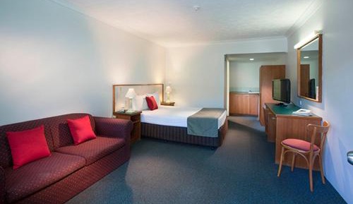Deluxe Queen Room
