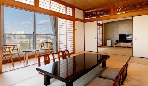 Deluxe Suite with Spa Bath
