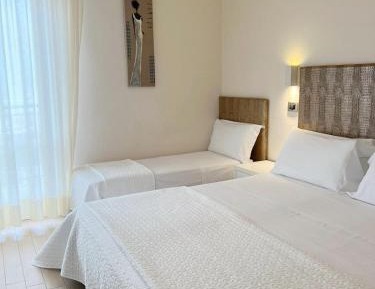 Triple Room with Sea View