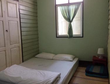 Double Room with Shared Bathroom and Air Conditioning