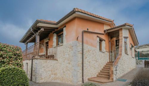 Three-Bedroom Superior Apartment