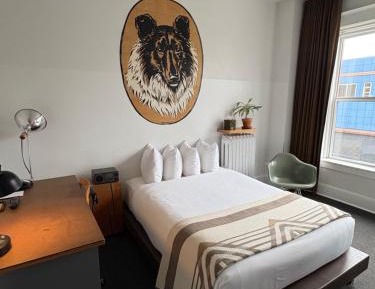 Standard Room with Shared Bathroom