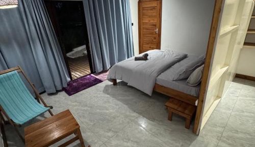 Queen Room with Garden View