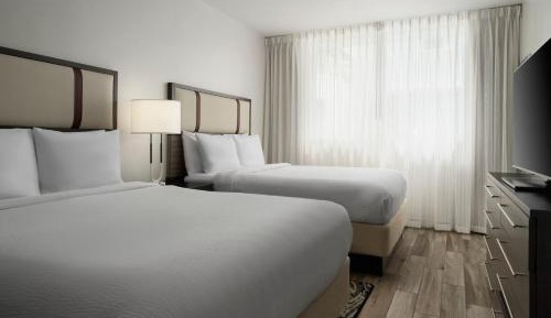1 Bedroom Suite, 2 Queen, Sofa bed
