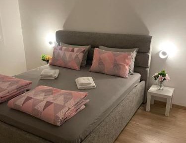 Superior One-Bedroom Apartment with Balcony