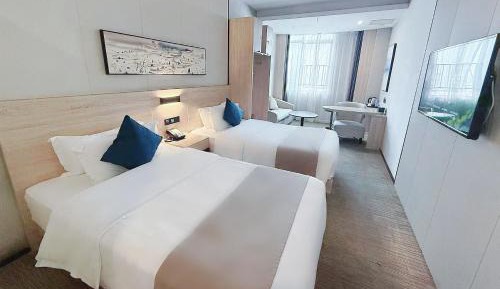 Twin Room with Private Bathroom