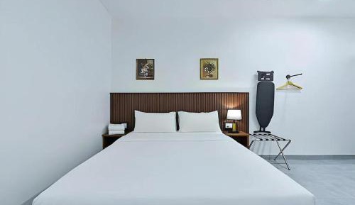 Deluxe Queen Room