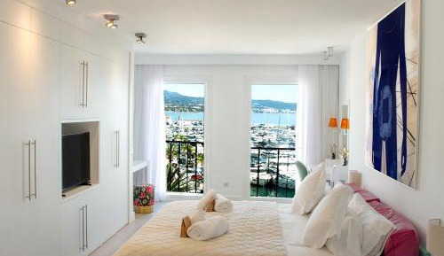 Penthouse Apartment