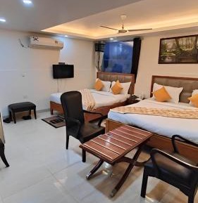Deluxe Family Suite