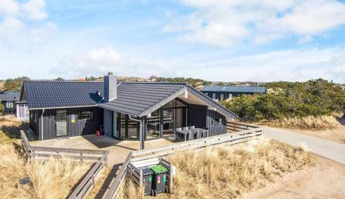 Four-Bedroom Holiday Home