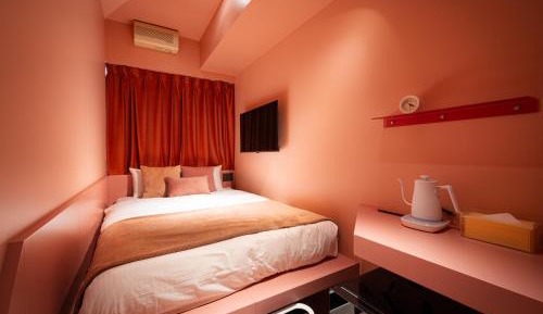 Double Room Pink with Shared Bathroom