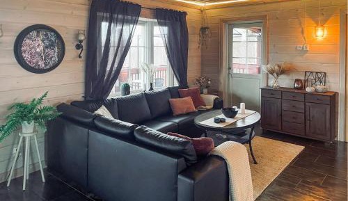 Four-Bedroom Holiday Home