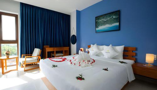 Twin Room with City View