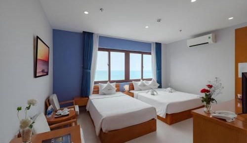 Triple Room with Sea View