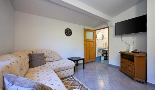 One-Bedroom Holiday Home