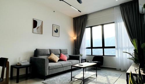 Two-Bedroom Apartment with Mountain View