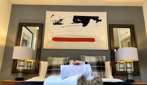 Two-Bedroom Deluxe Apartment
