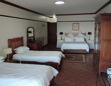 Deluxe Family Suite