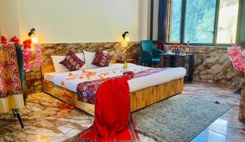 Double Room with Mountain View