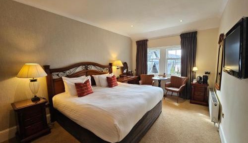 Comfy Loch Room