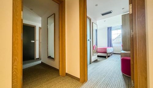 Two Connecting Double Rooms